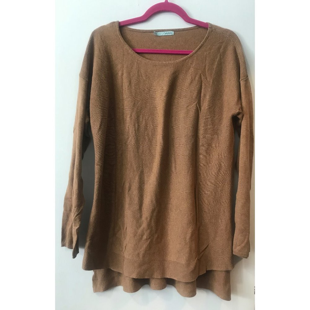 Pullover Sweater with Ribbed Sides & High-Low Hem